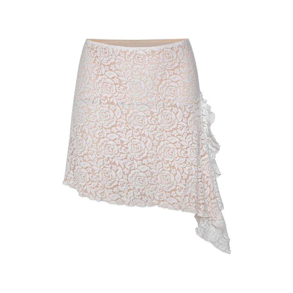 XS NWT tiger mist white lace skirt never worn and in great condition